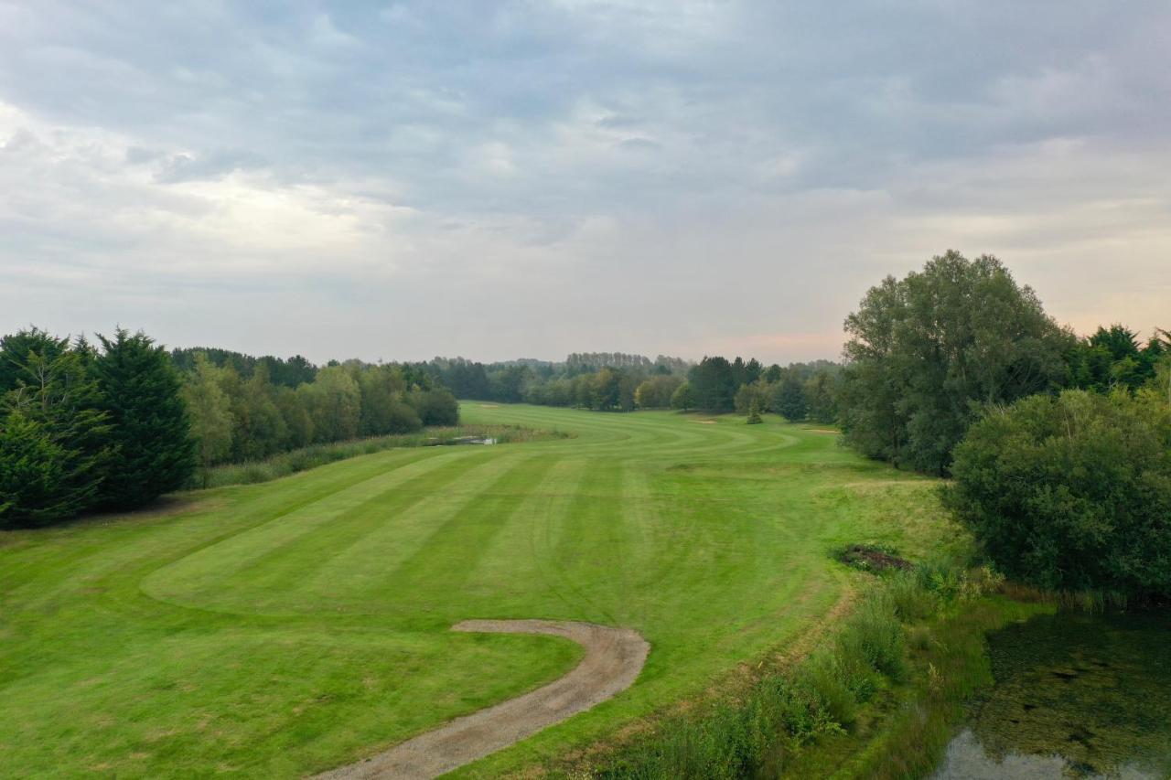 The Essex Golf & Country Club Hotel Coggeshall Exterior foto